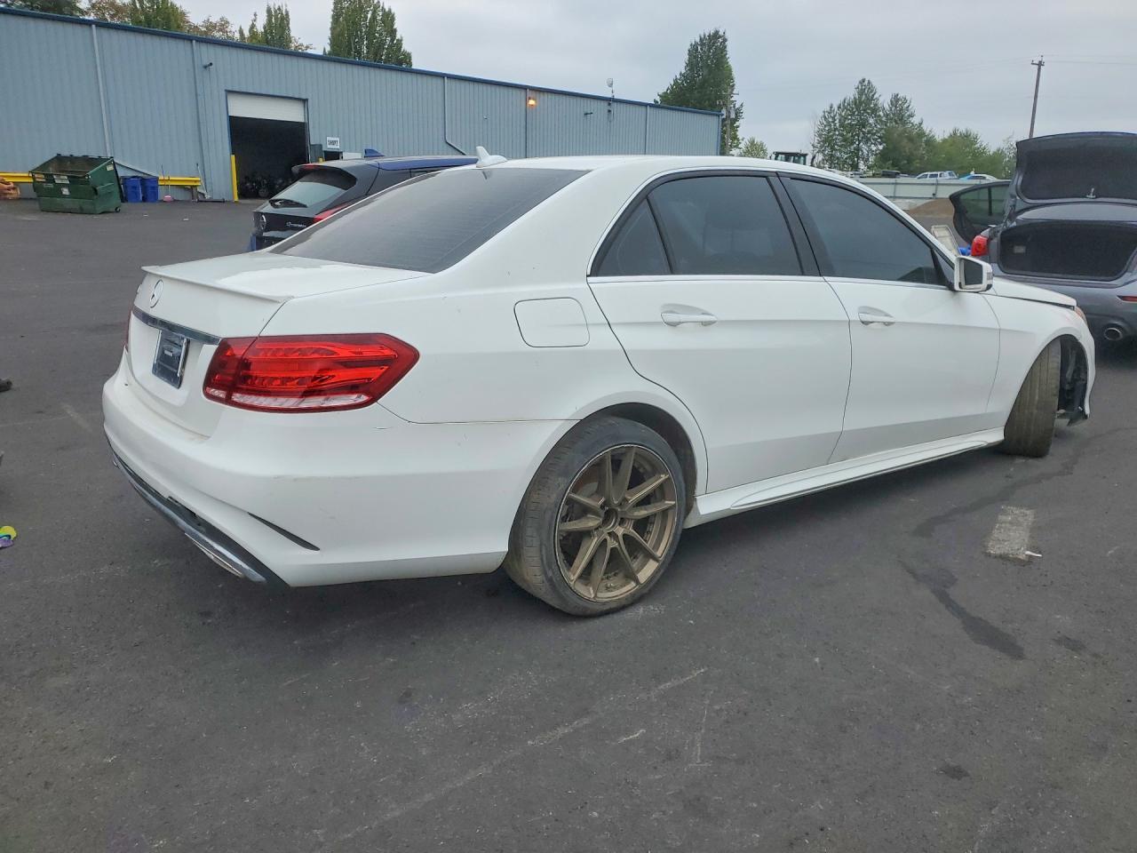 2014 Mercedes-Benz E 350 - zdjęcie 3