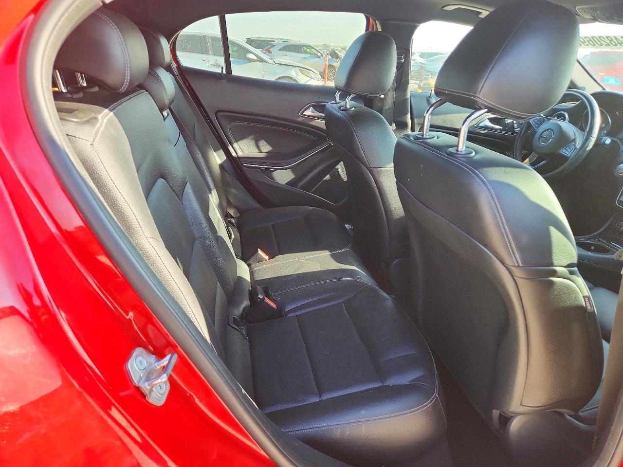 2019 Mercedes-Benz Gla 250 4Matic - zdjęcie 11