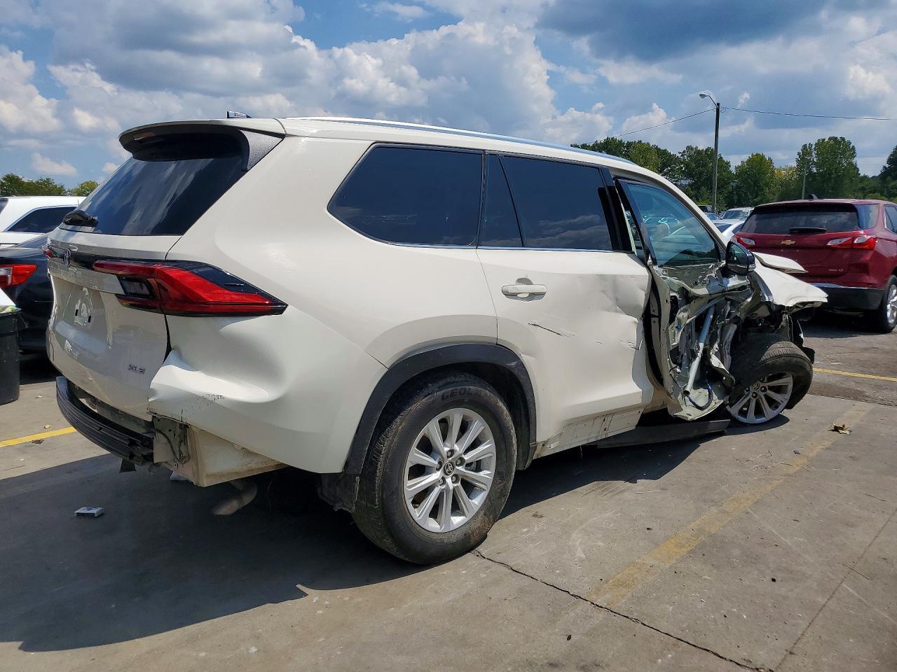 2024 Toyota Grand Highlander Xle - zdjęcie 3