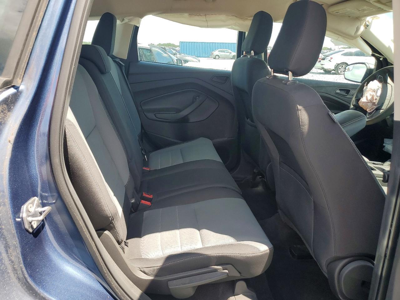 2018 Ford Escape S - zdjęcie 10