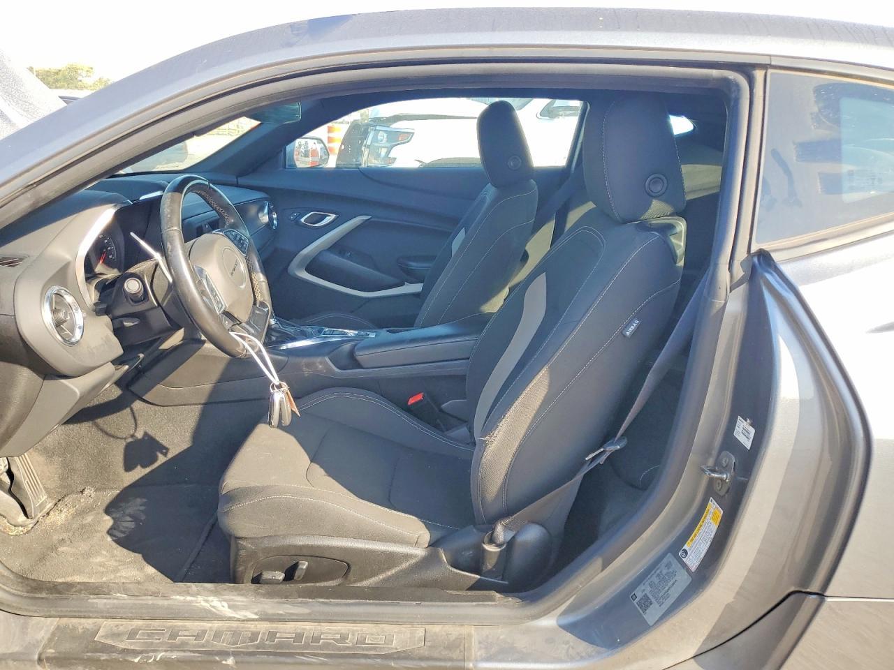 2021 Chevrolet Camaro Ls - zdjęcie 7