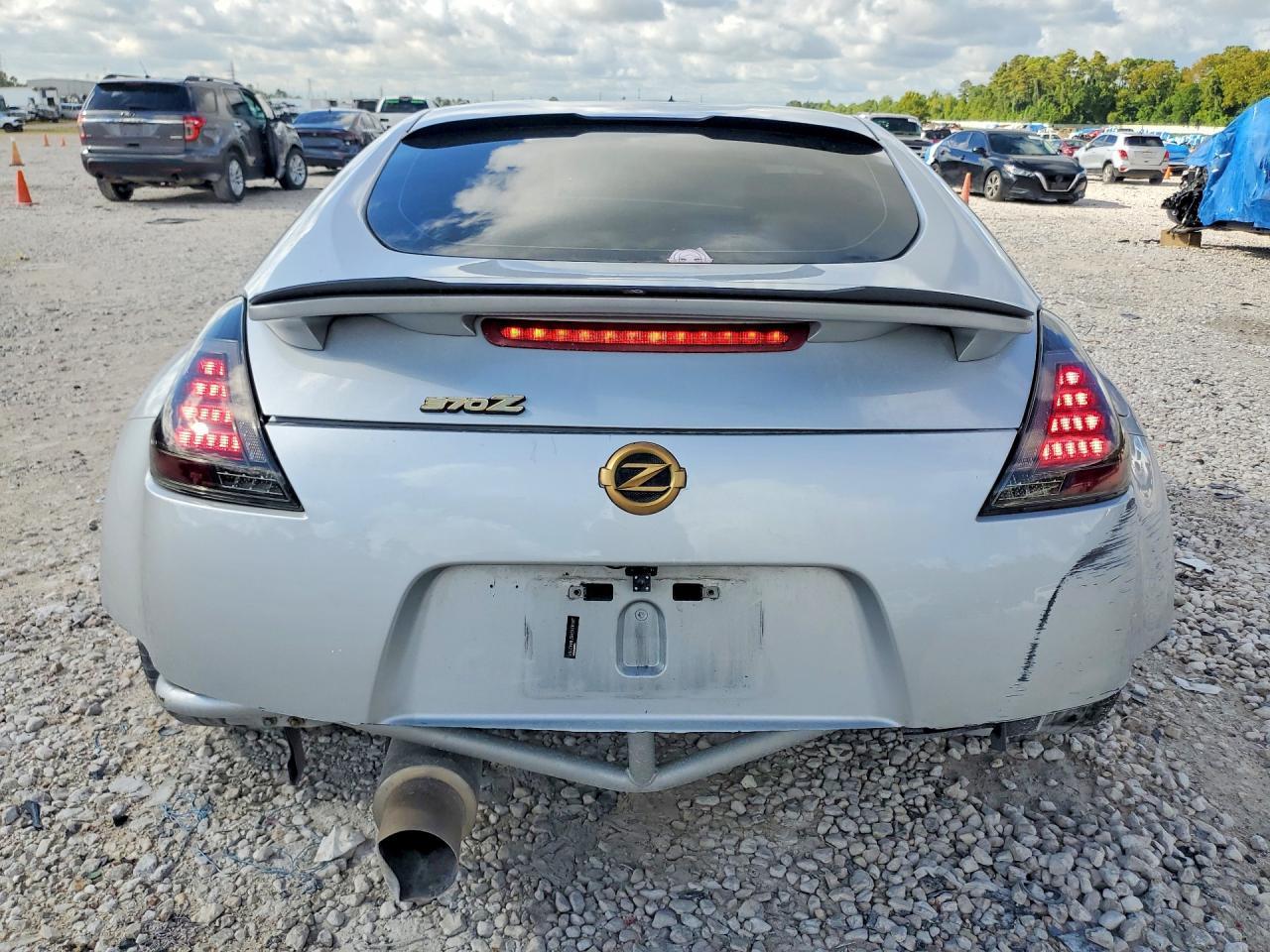 2015 Nissan 370Z Base - zdjęcie 6