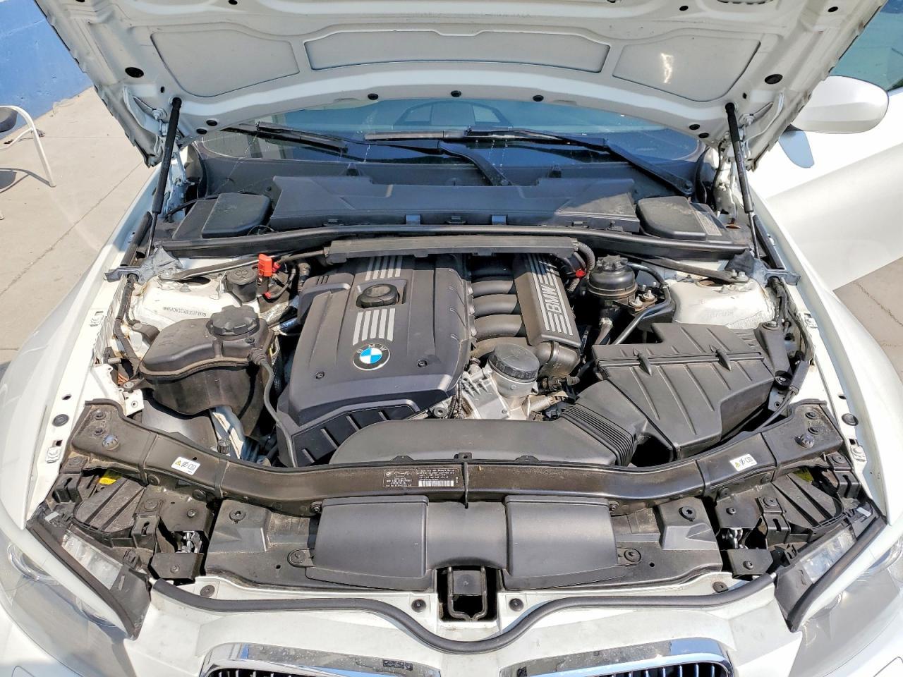 2013 BMW 328 I - zdjęcie 11