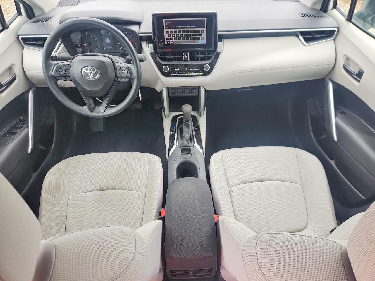 2023 Toyota Corolla Cross L - zdjęcie 8