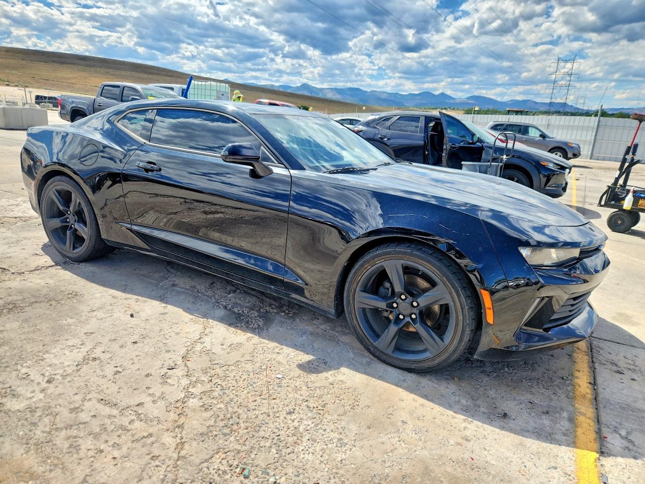 2017 Chevrolet Camaro Ls - zdjęcie 4