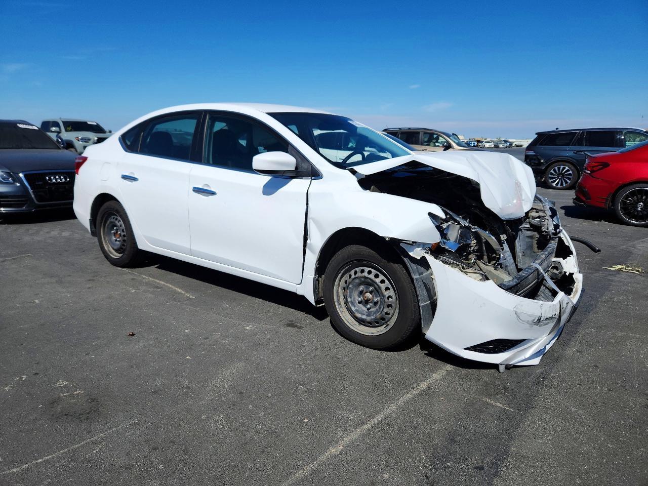 2017 Nissan Sentra S - zdjęcie 4