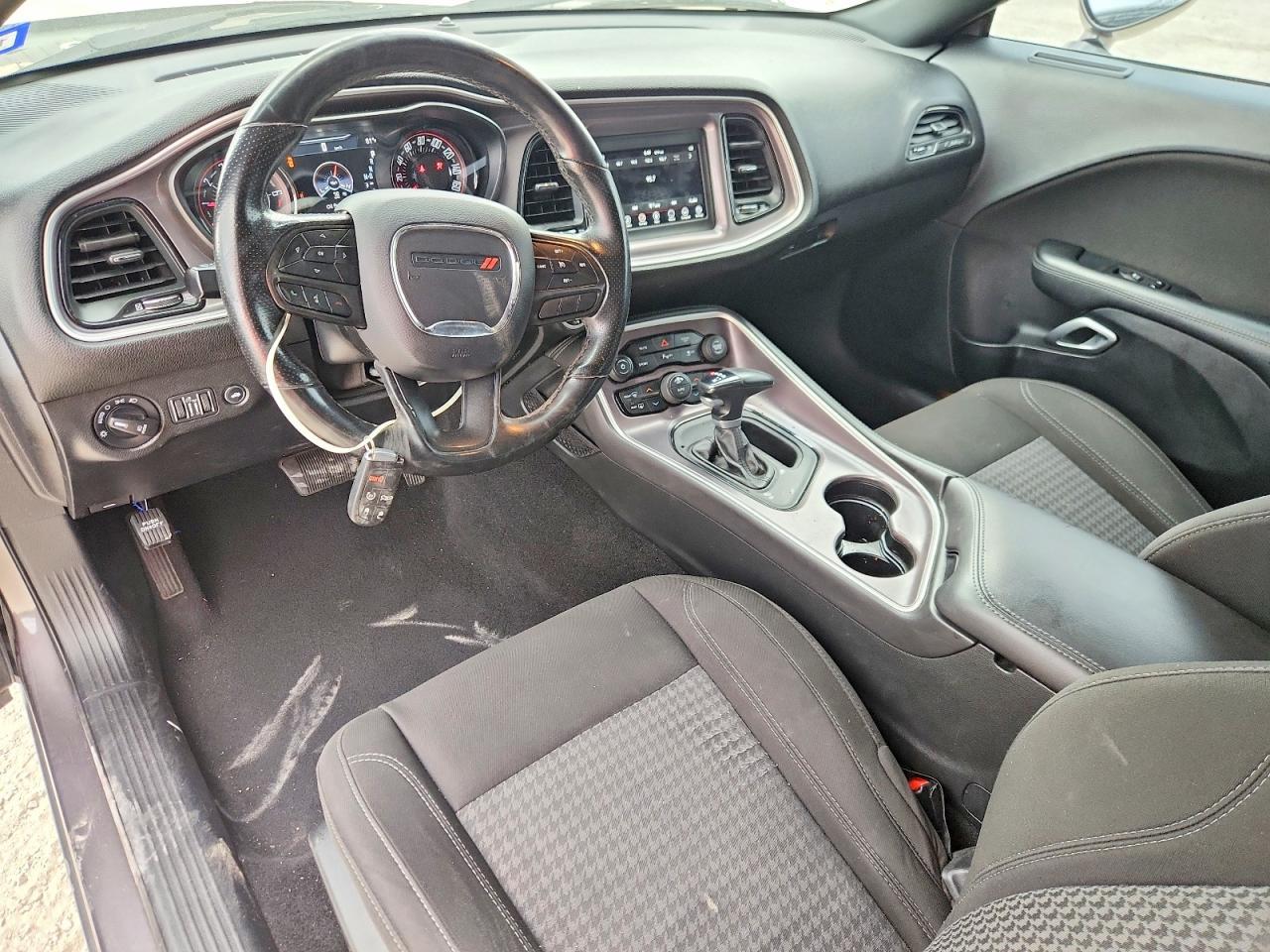 2020 Dodge Challenger Sxt - zdjęcie 8
