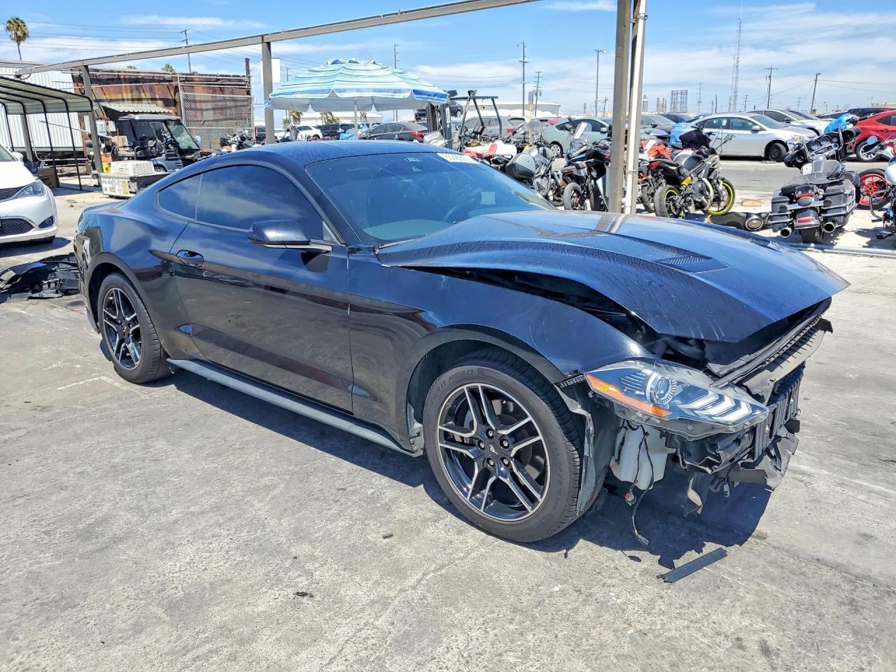 2021 Ford Mustang - zdjęcie 4