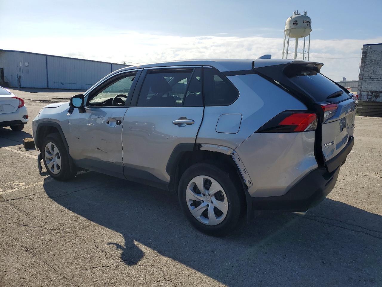 2025 Toyota Rav4 Le - zdjęcie 2