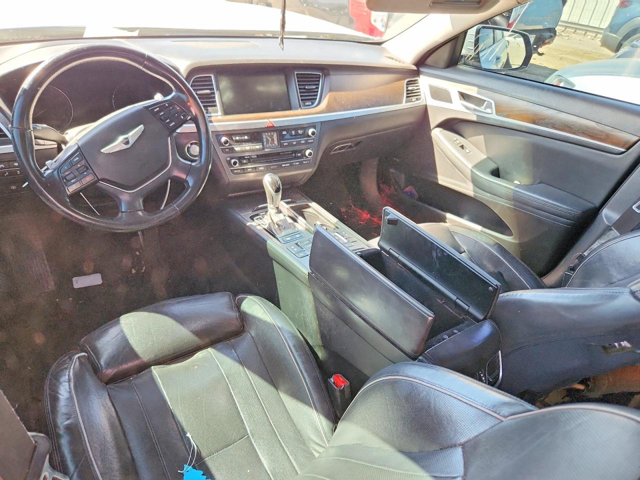 2015 Hyundai Genesis 3.8L - zdjęcie 8