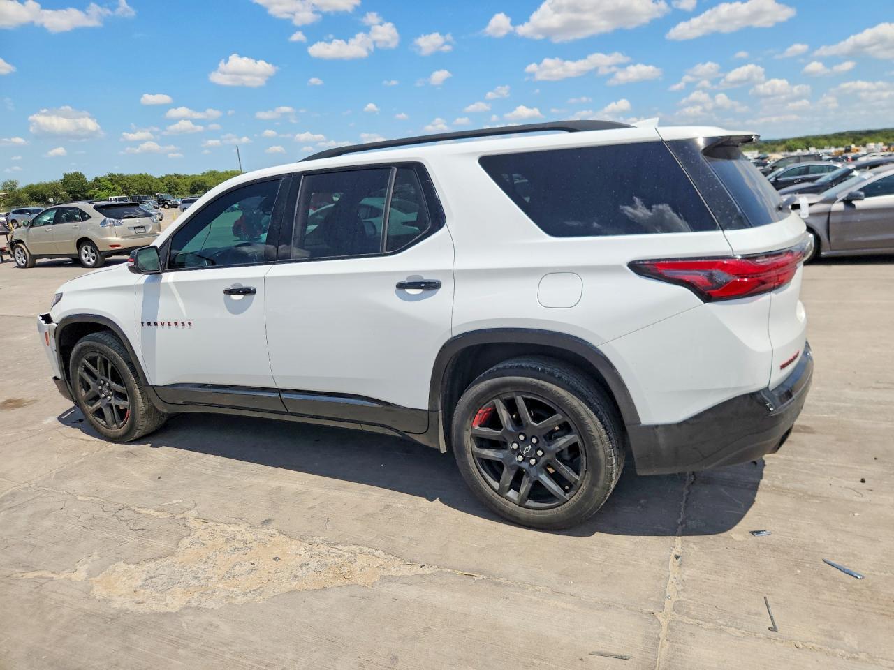 2022 Chevrolet Traverse Premier - zdjęcie 2