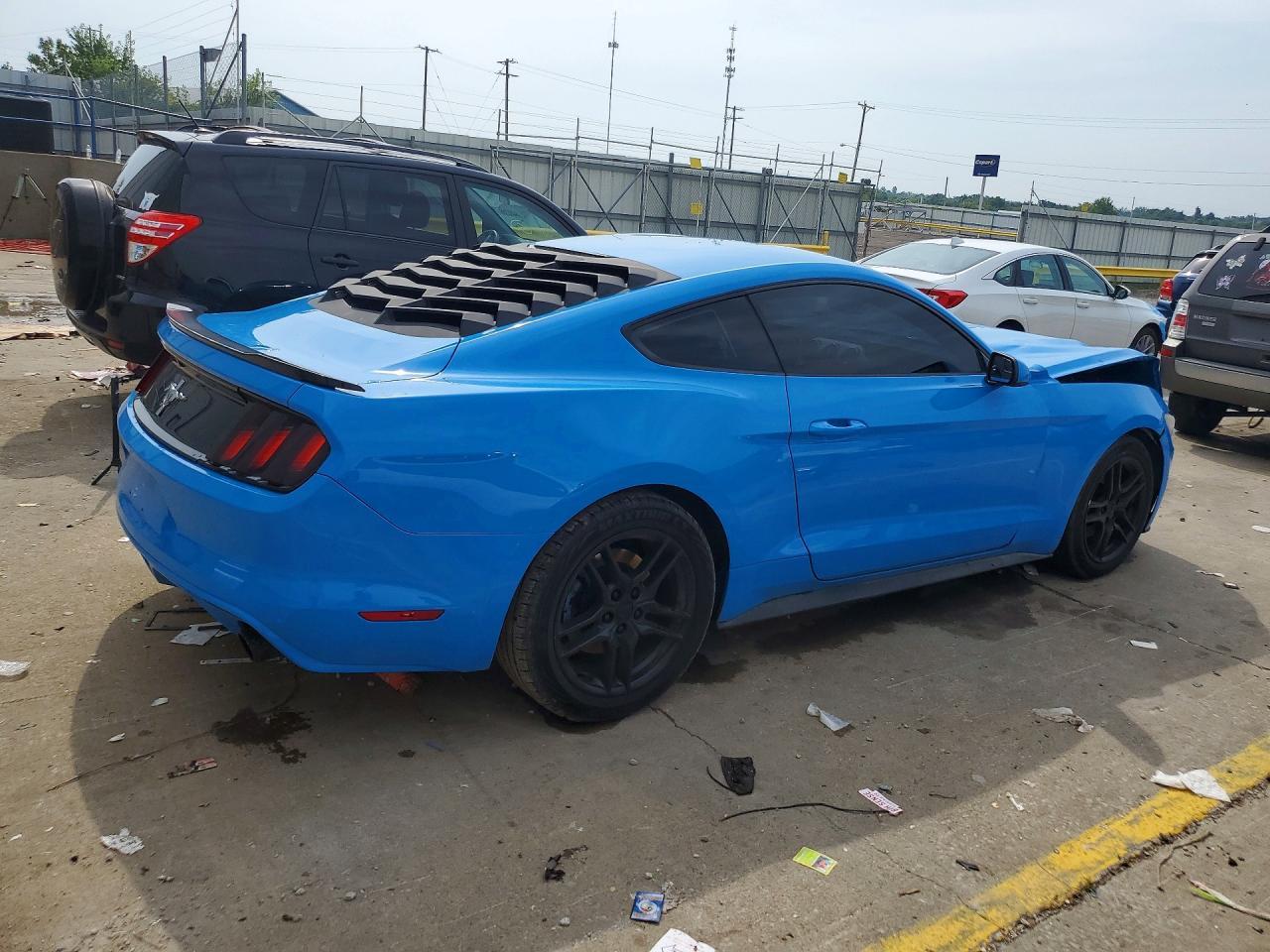 2017 Ford Mustang - zdjęcie 3