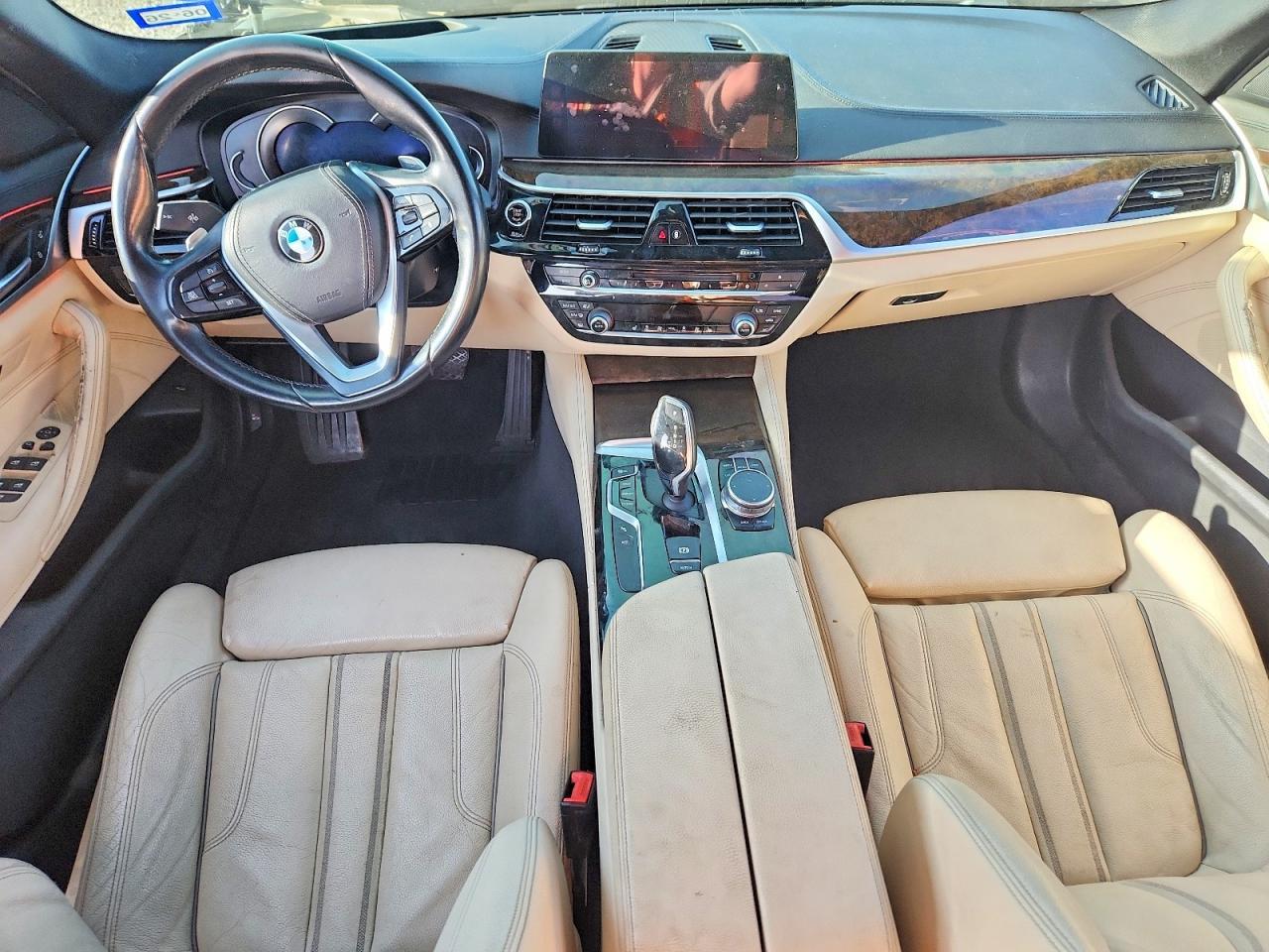2017 BMW 530 I - zdjęcie 8