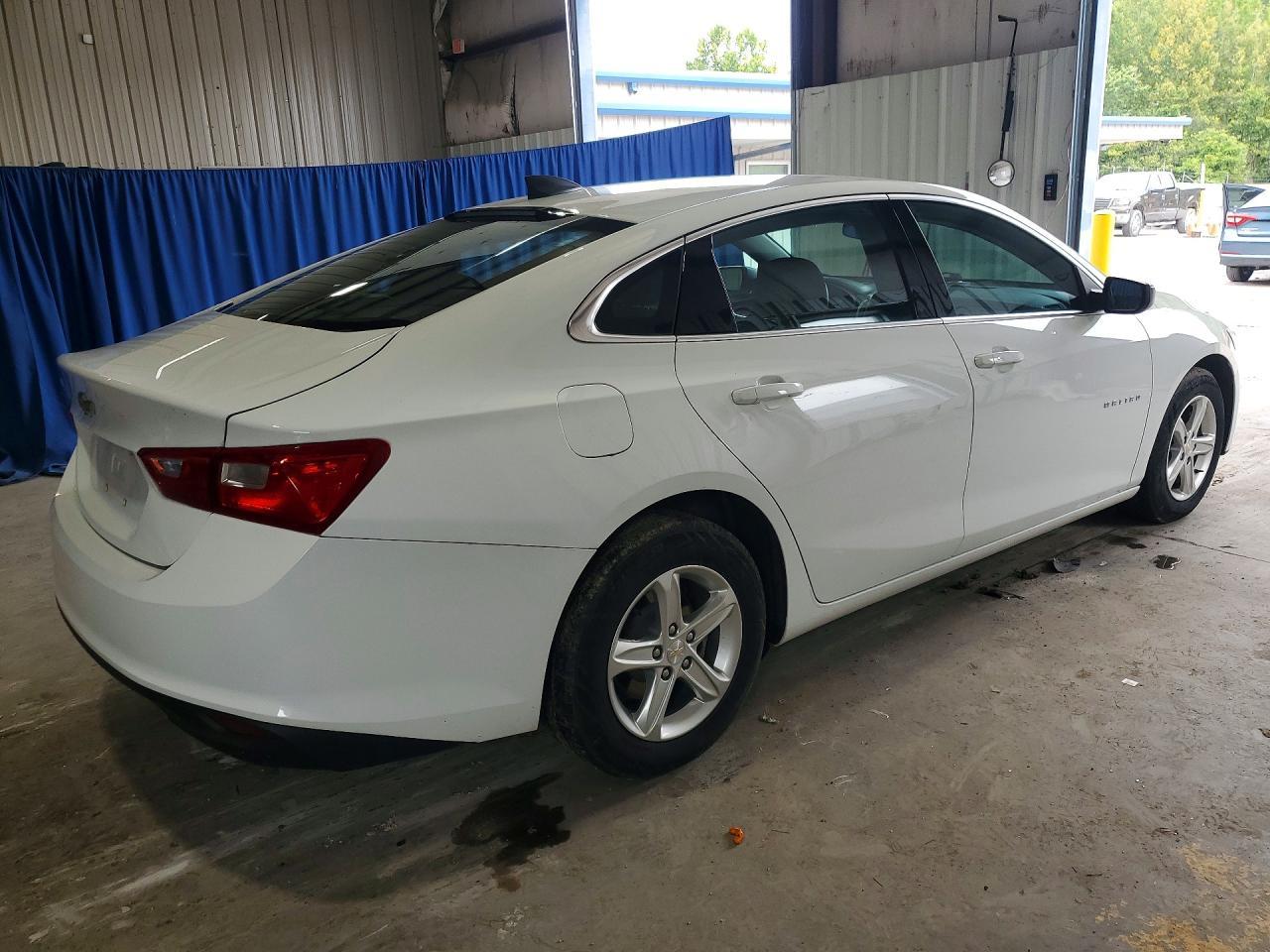 2023 Chevrolet Malibu Ls - zdjęcie 3