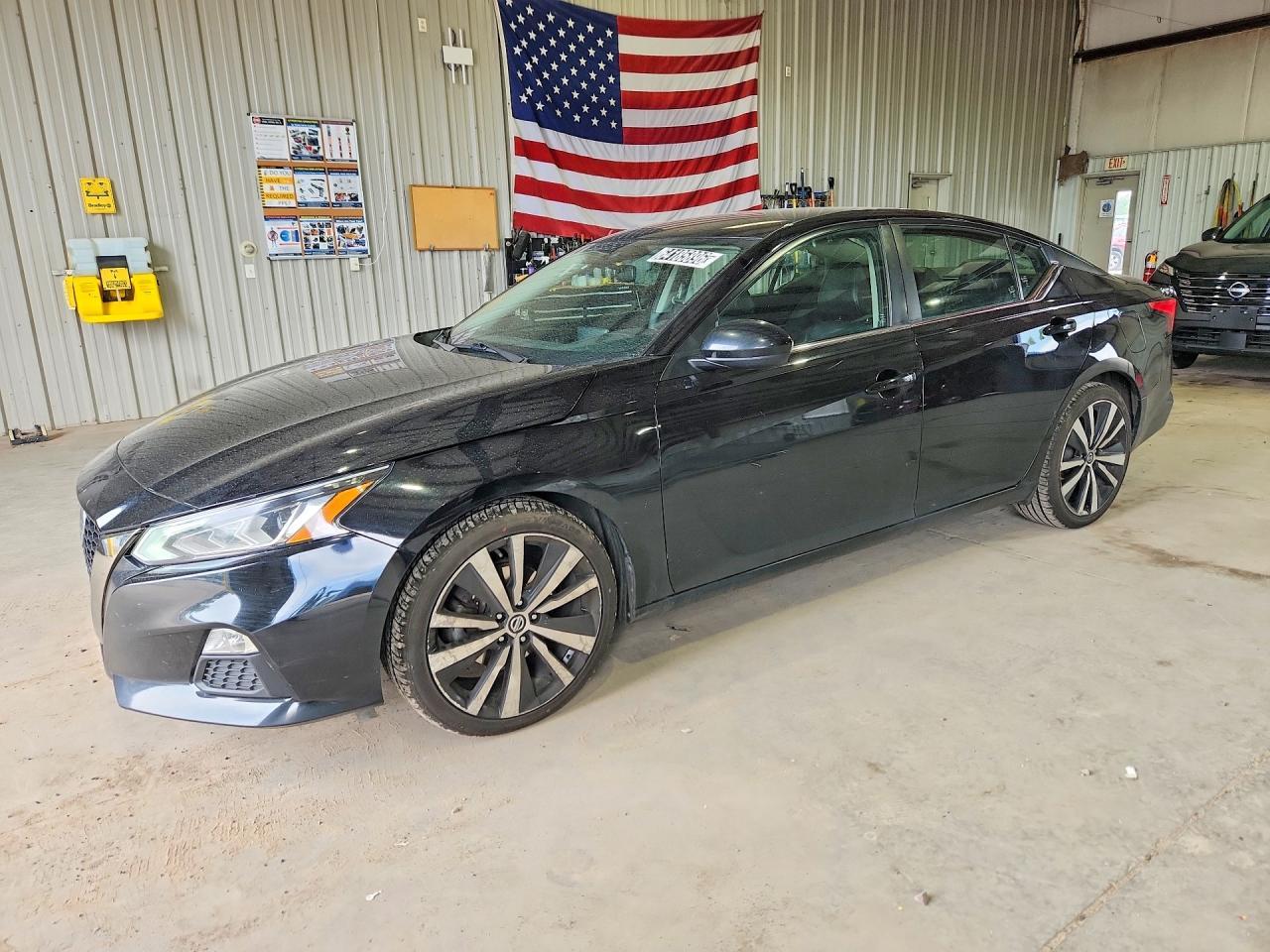 2022 Nissan Altima Sr - zdjęcie główne