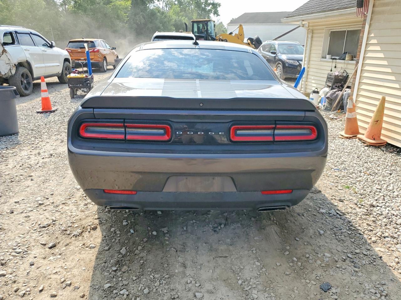 2016 Dodge Challenger R/T - zdjęcie 6