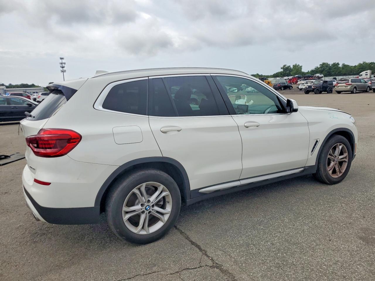 2019 BMW X3 xDrive30I - zdjęcie 3