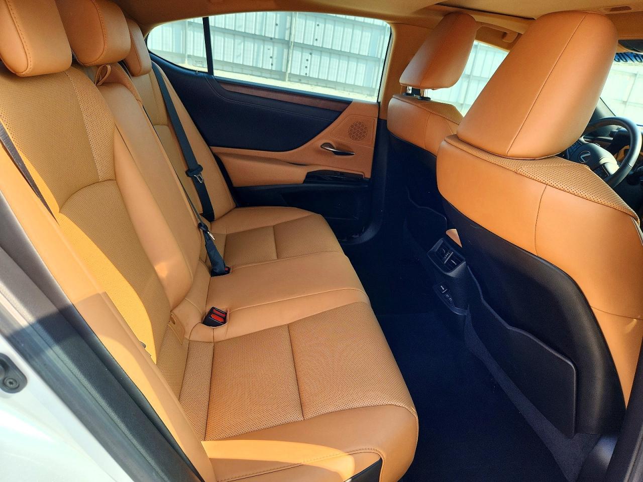 2022 Lexus Es 350 Base - zdjęcie 10