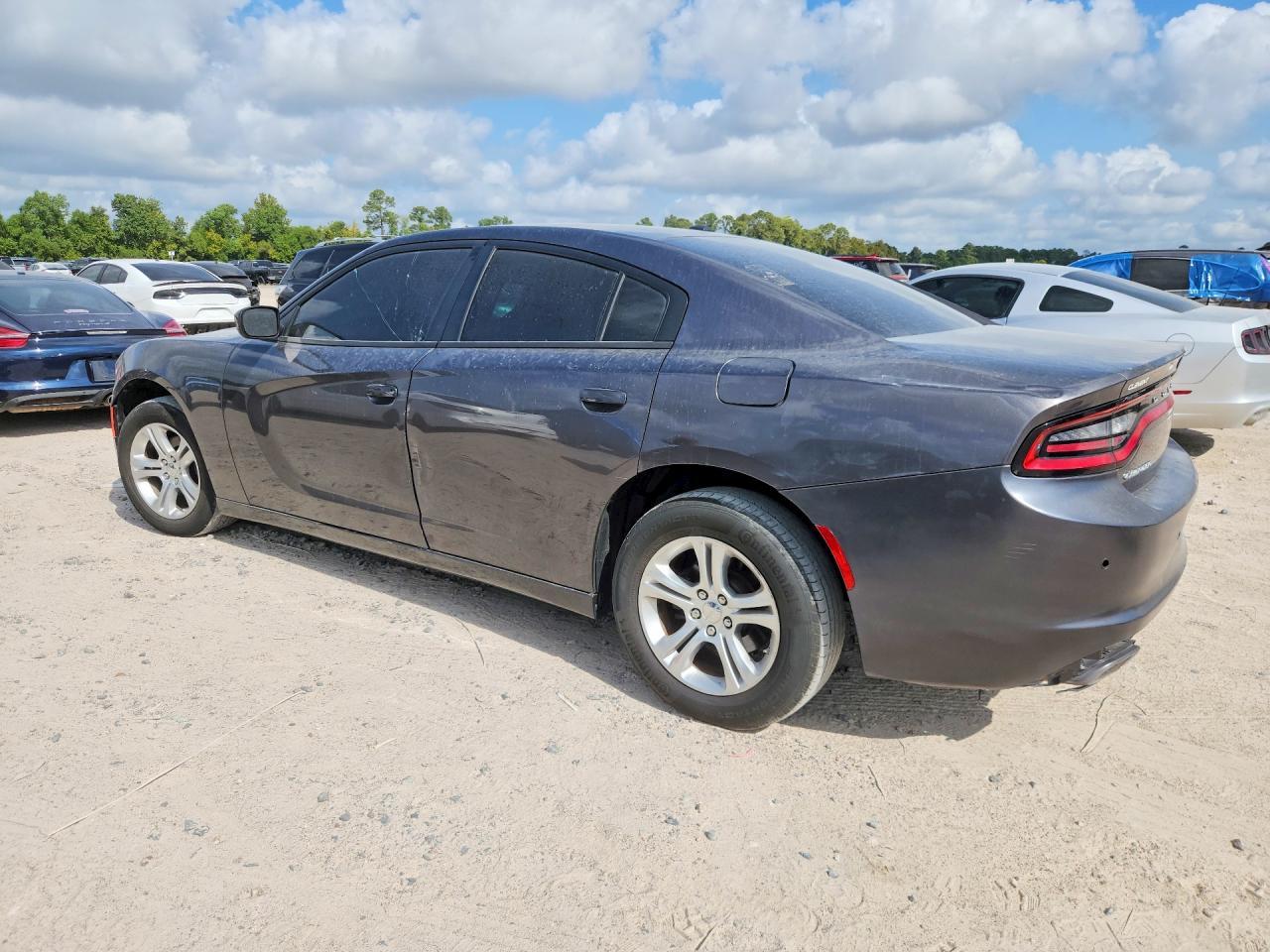 2022 Dodge Charger Sxt - zdjęcie 2