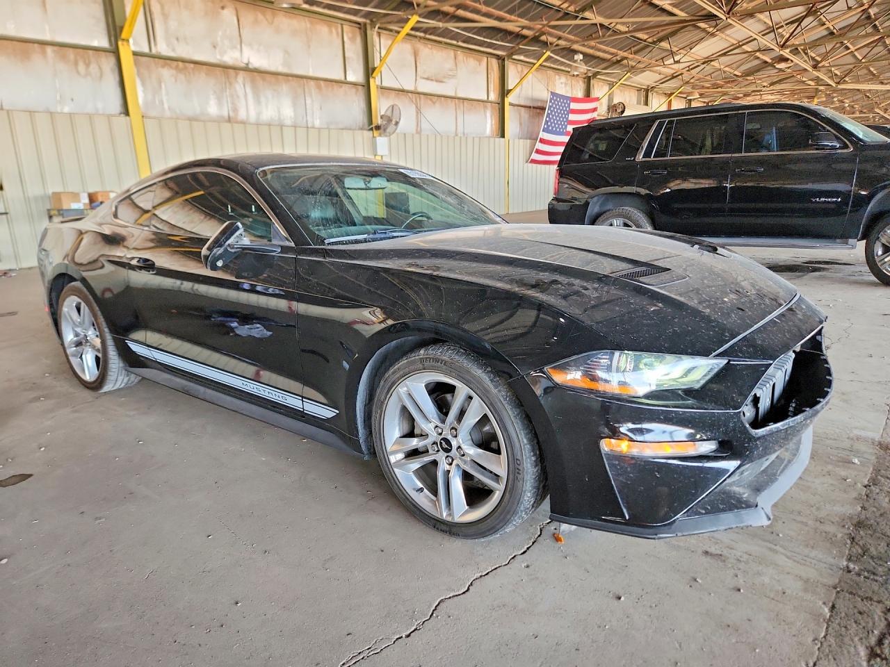 2019 Ford Mustang - zdjęcie 4