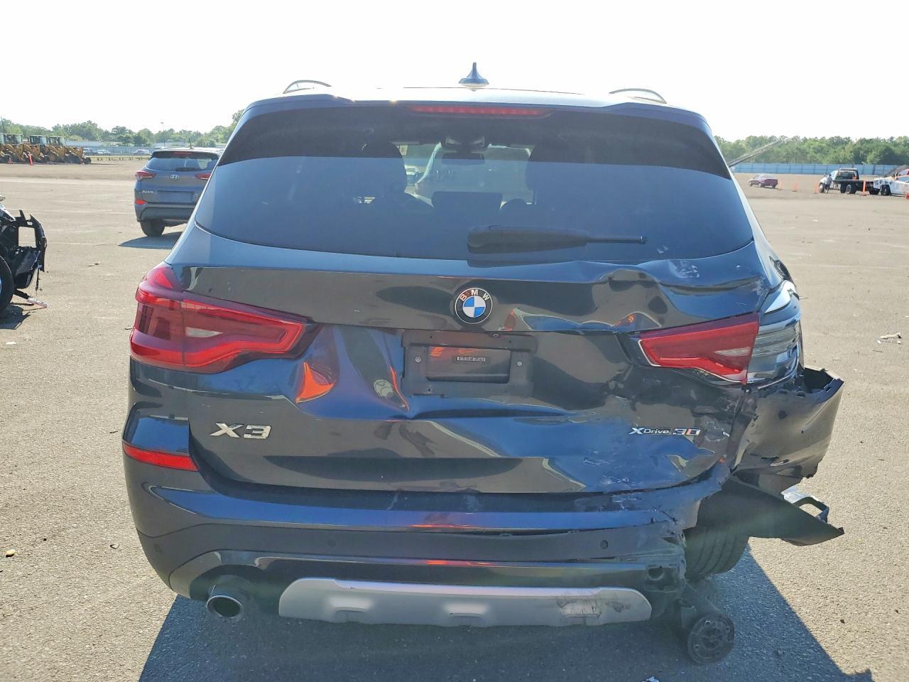 2021 BMW X3 xDrive30I - zdjęcie 6