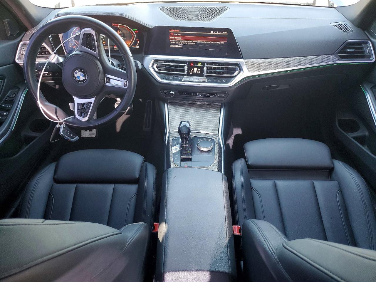 2019 BMW Seria 3 330i - zdjęcie 8