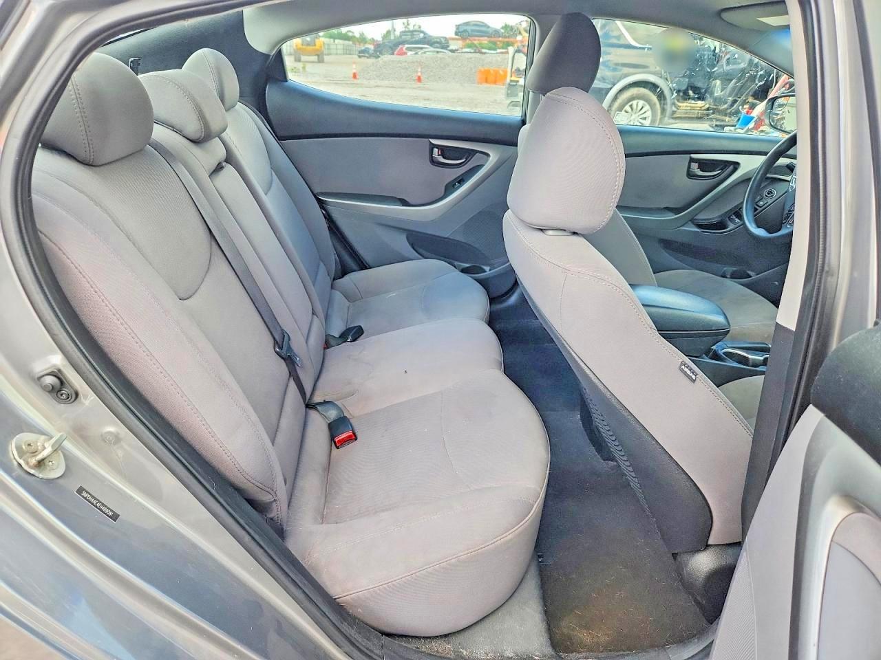 2014 Hyundai Elantra Se - zdjęcie 10