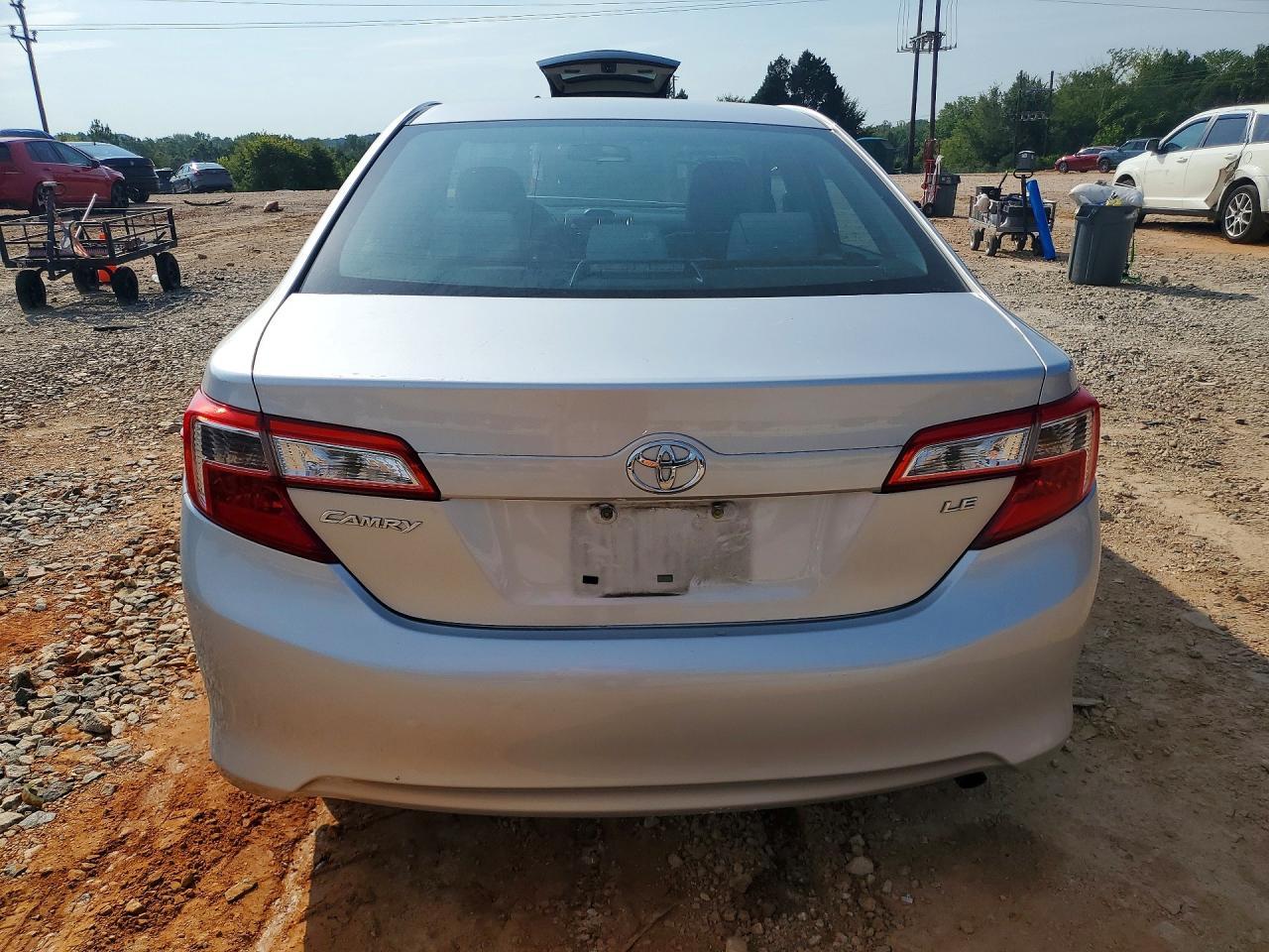 2013 Toyota Camry Le - zdjęcie 6