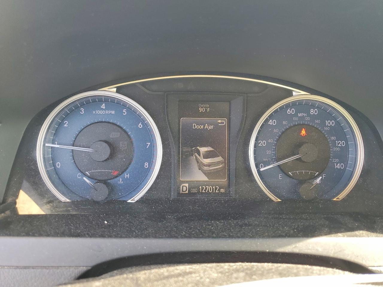 2016 Toyota Camry Le - zdjęcie 9