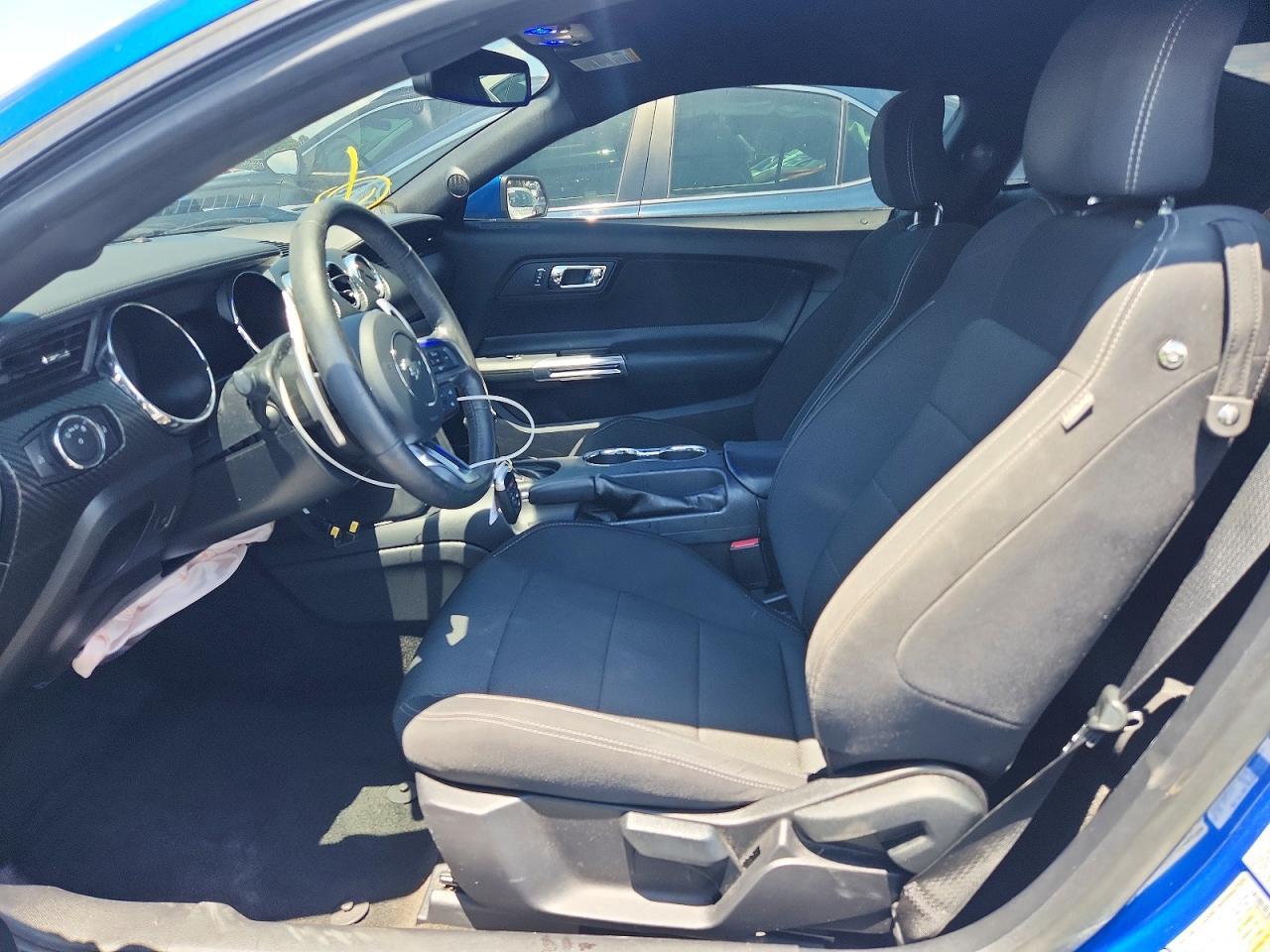 2017 Ford Mustang - zdjęcie 7
