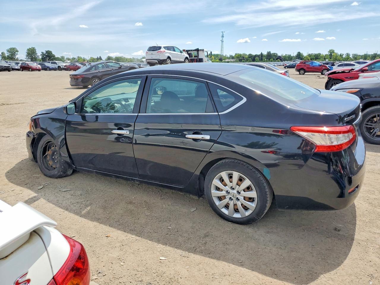 2015 Nissan Sentra S - zdjęcie 2