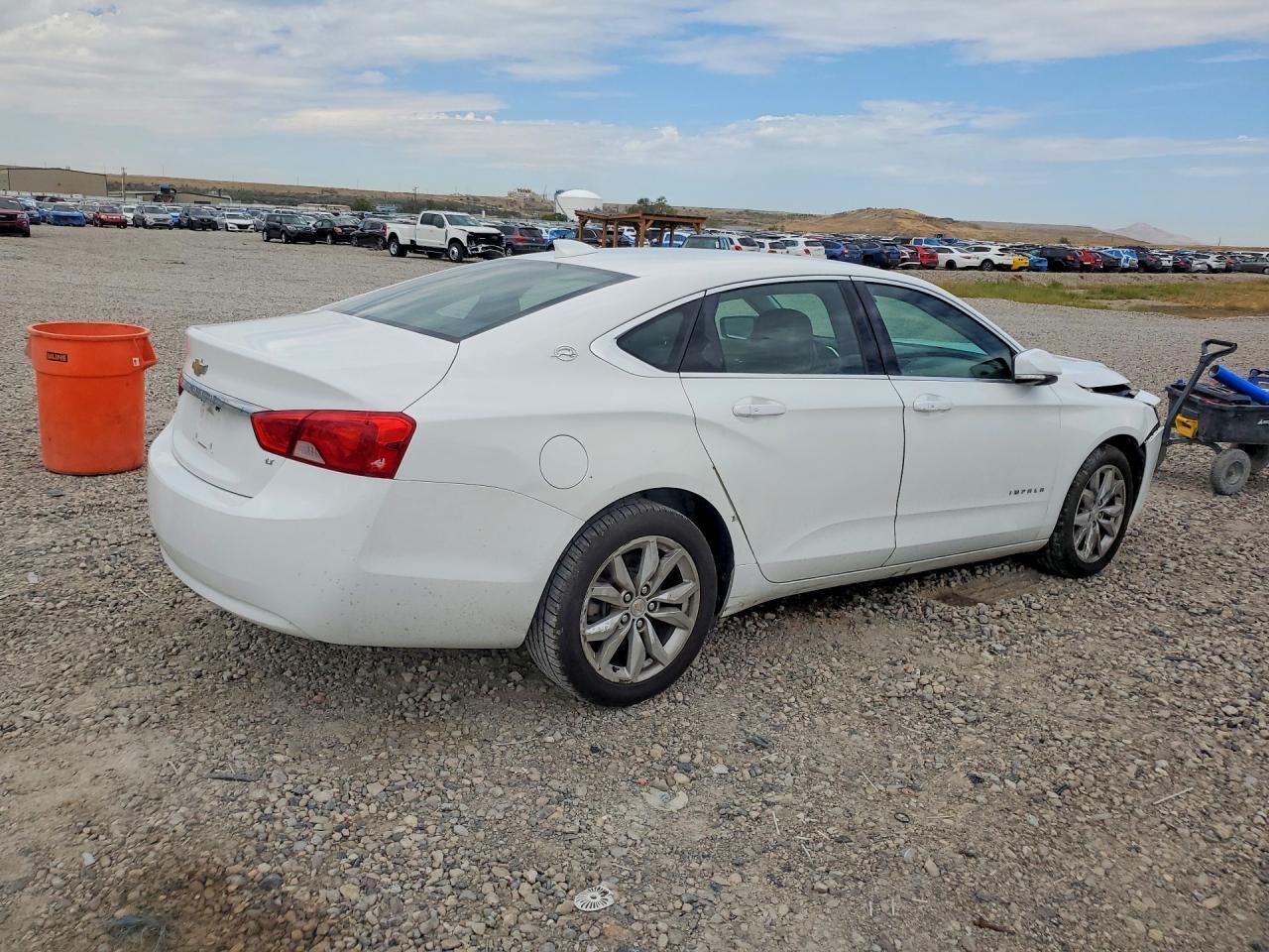 2018 Chevrolet Impala Lt - zdjęcie 3