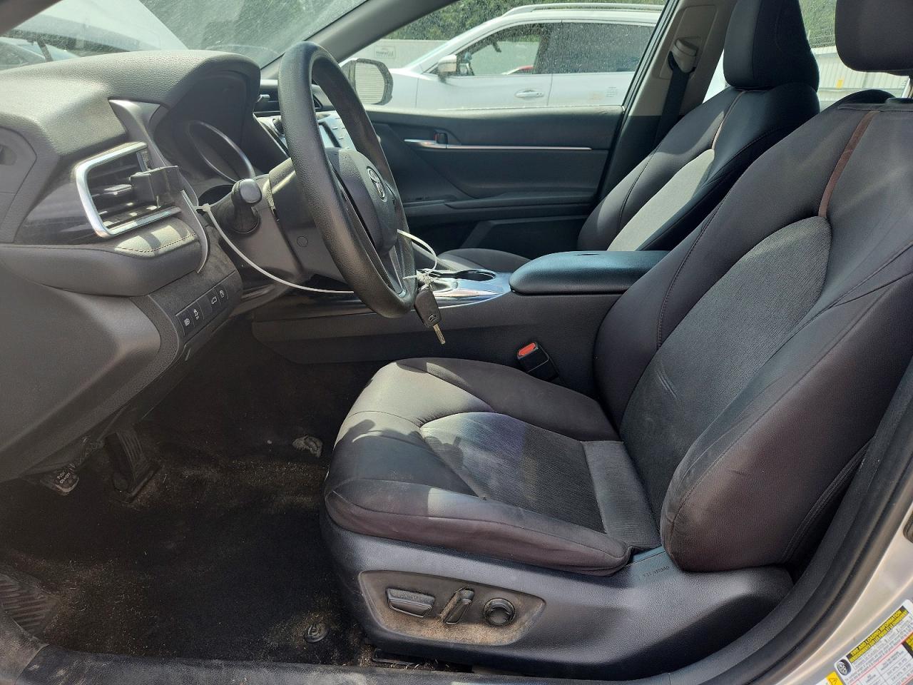 2018 Toyota Camry Le - zdjęcie 7