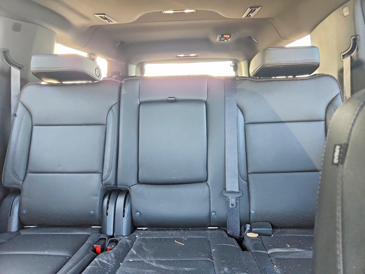 2021 Chevrolet Suburban K1500 High Country - zdjęcie 10