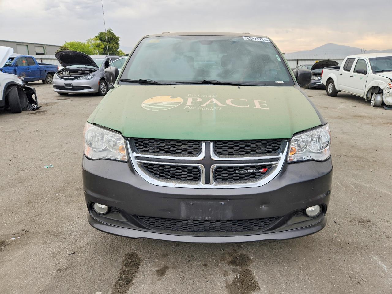 Dodge Grand Caravan - zdjęcie 5