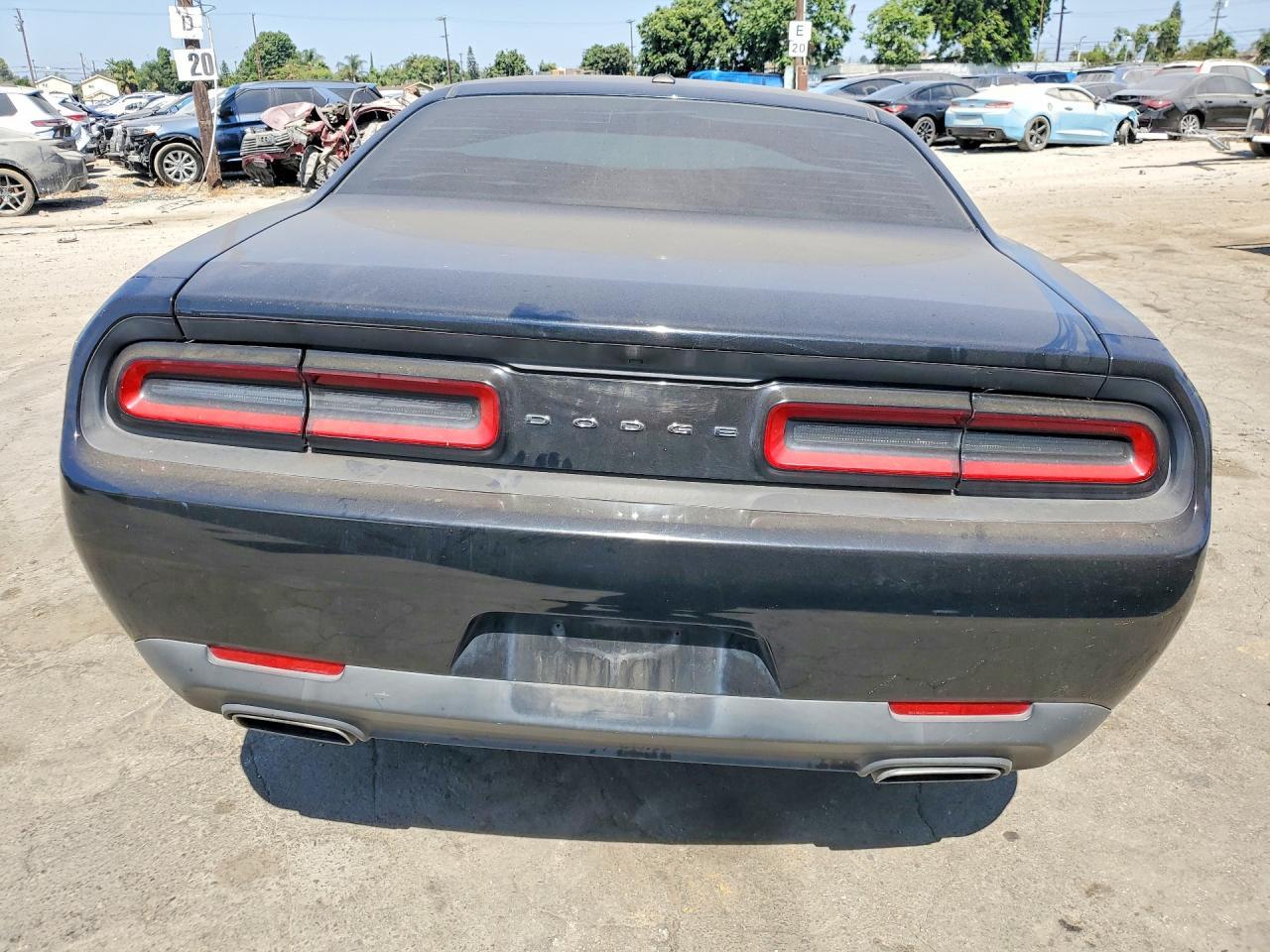 2016 Dodge Challenger Sxt - zdjęcie 6