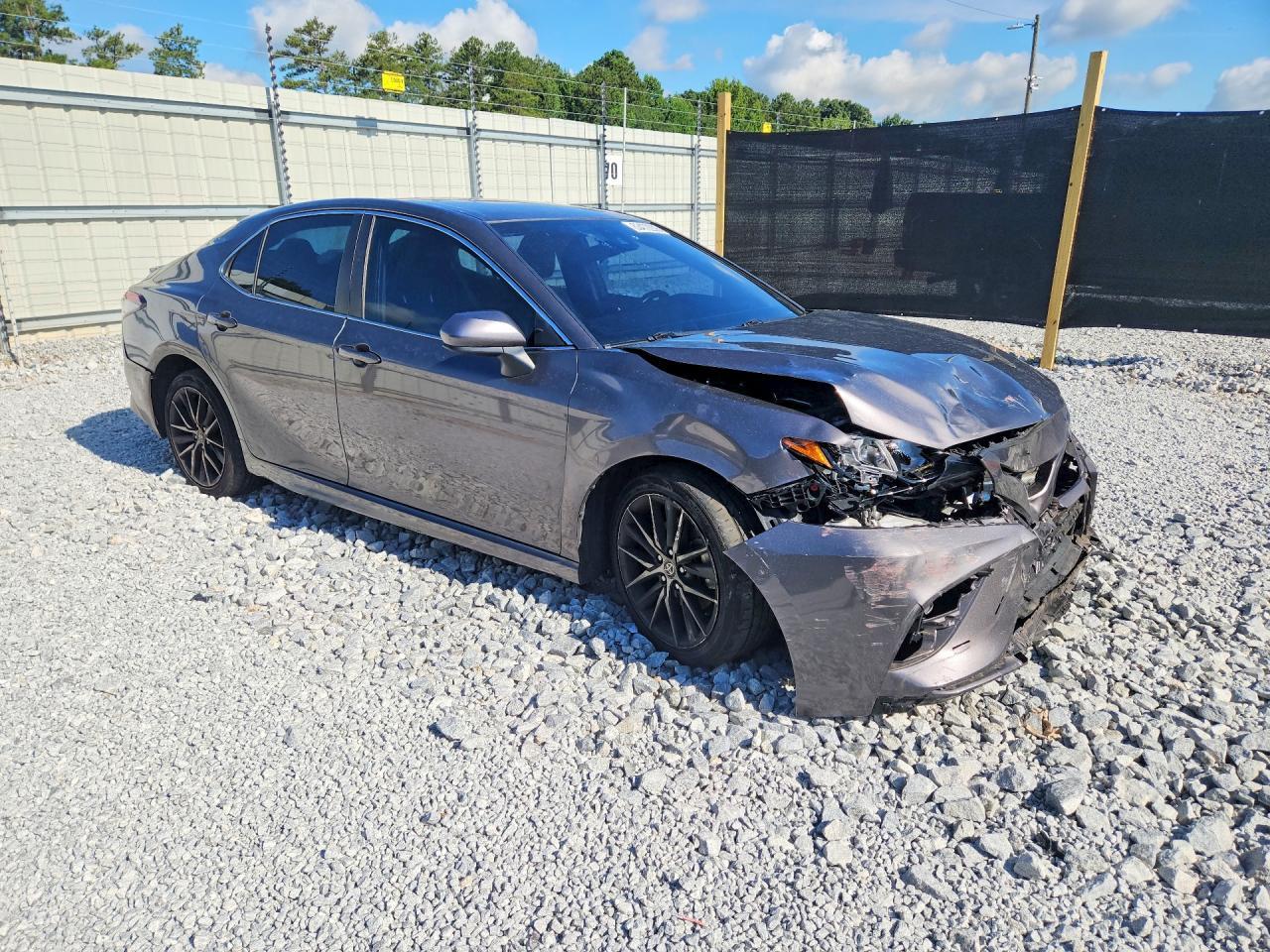 2021 Toyota Camry Se - zdjęcie 4