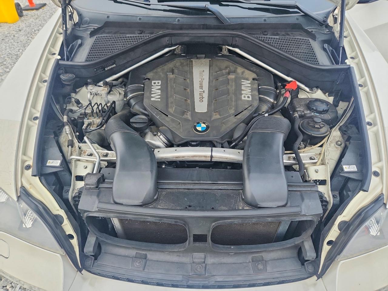 2013 BMW X5 xDrive50I - zdjęcie 12