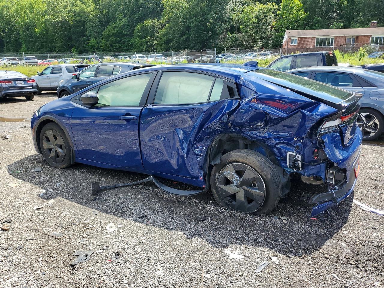 2024 Toyota Prius Le - zdjęcie 2