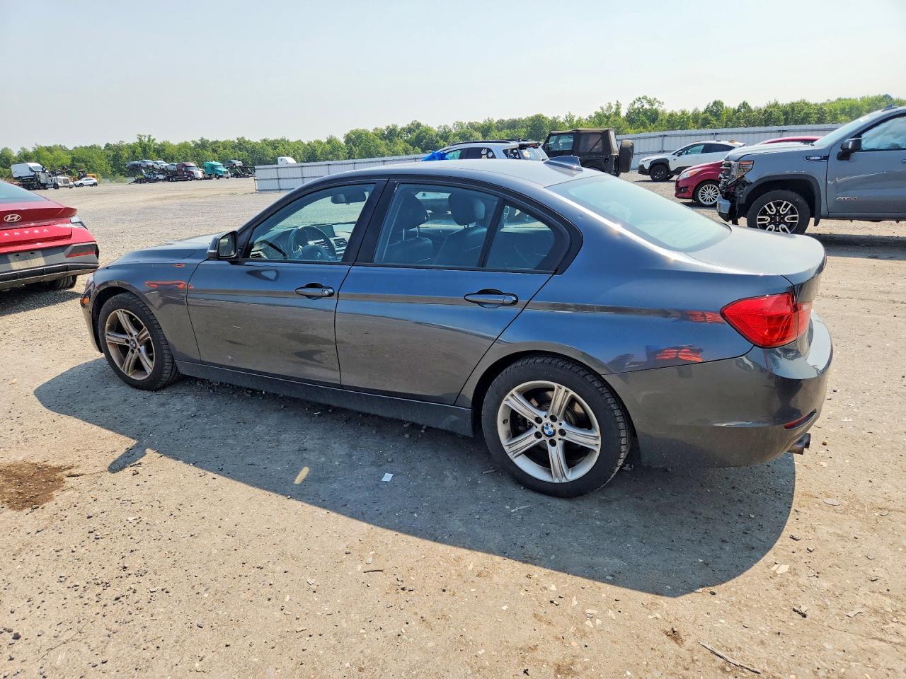 2013 BMW Seria 3 328i - zdjęcie 2