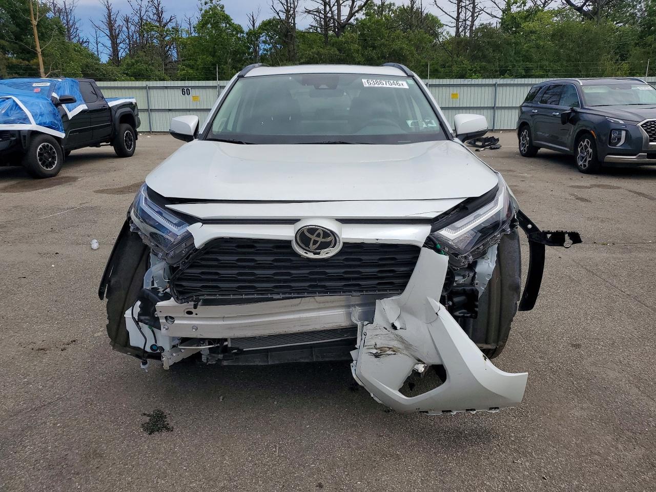 2025 Toyota Rav4 Xle Premium - zdjęcie 5