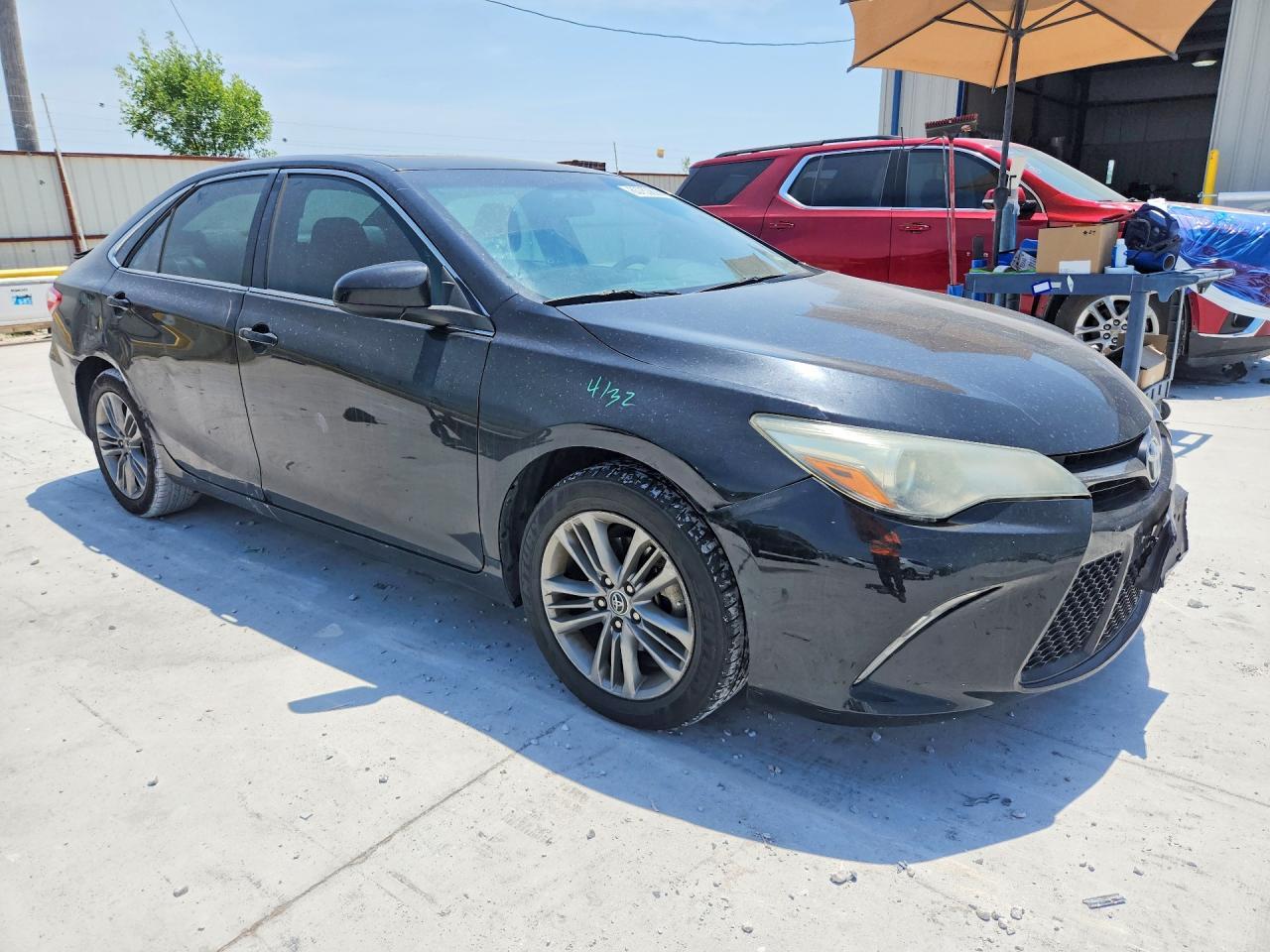 2016 Toyota Camry Se - zdjęcie 4