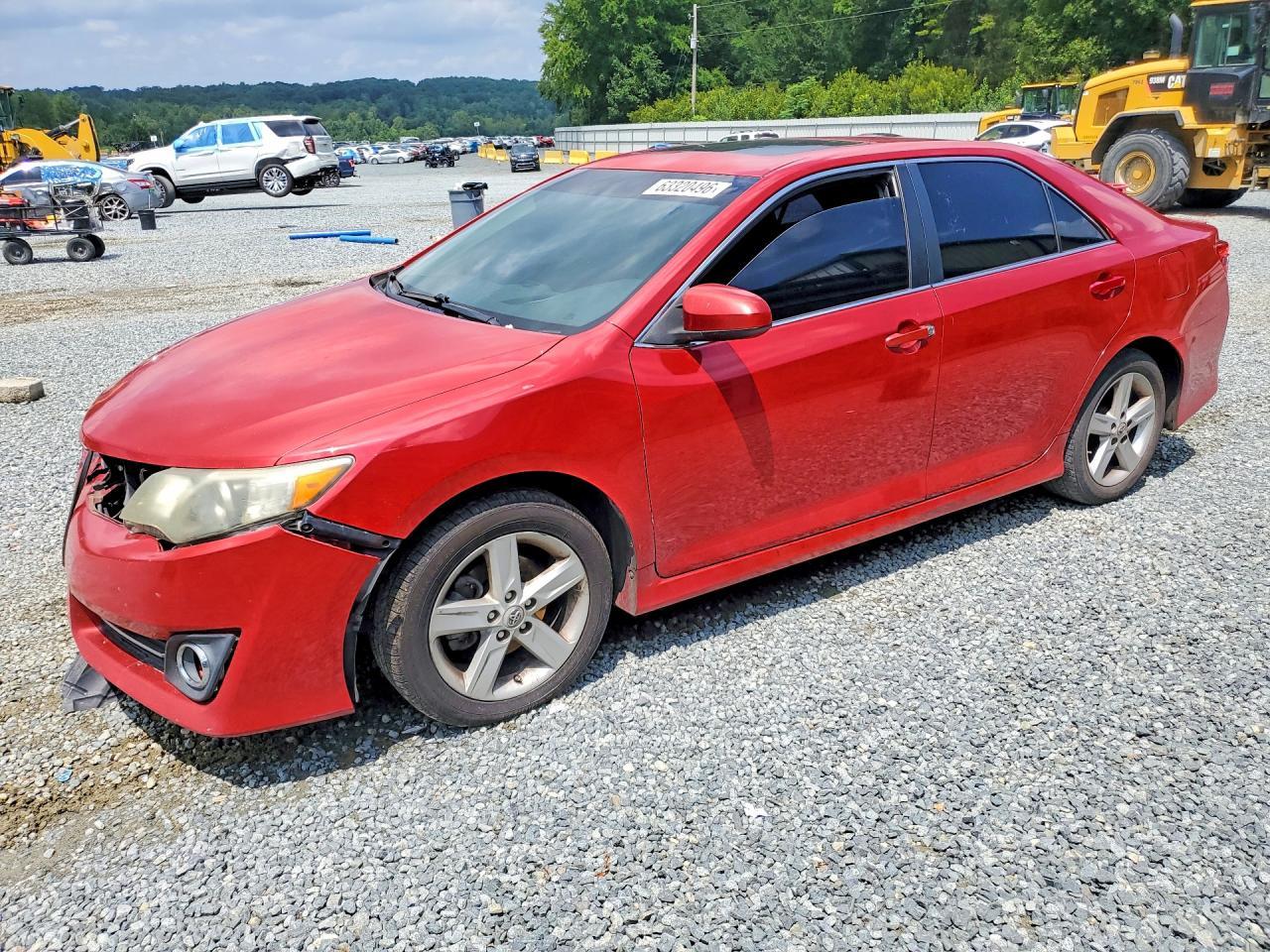 2013 Toyota Camry Se - zdjęcie główne