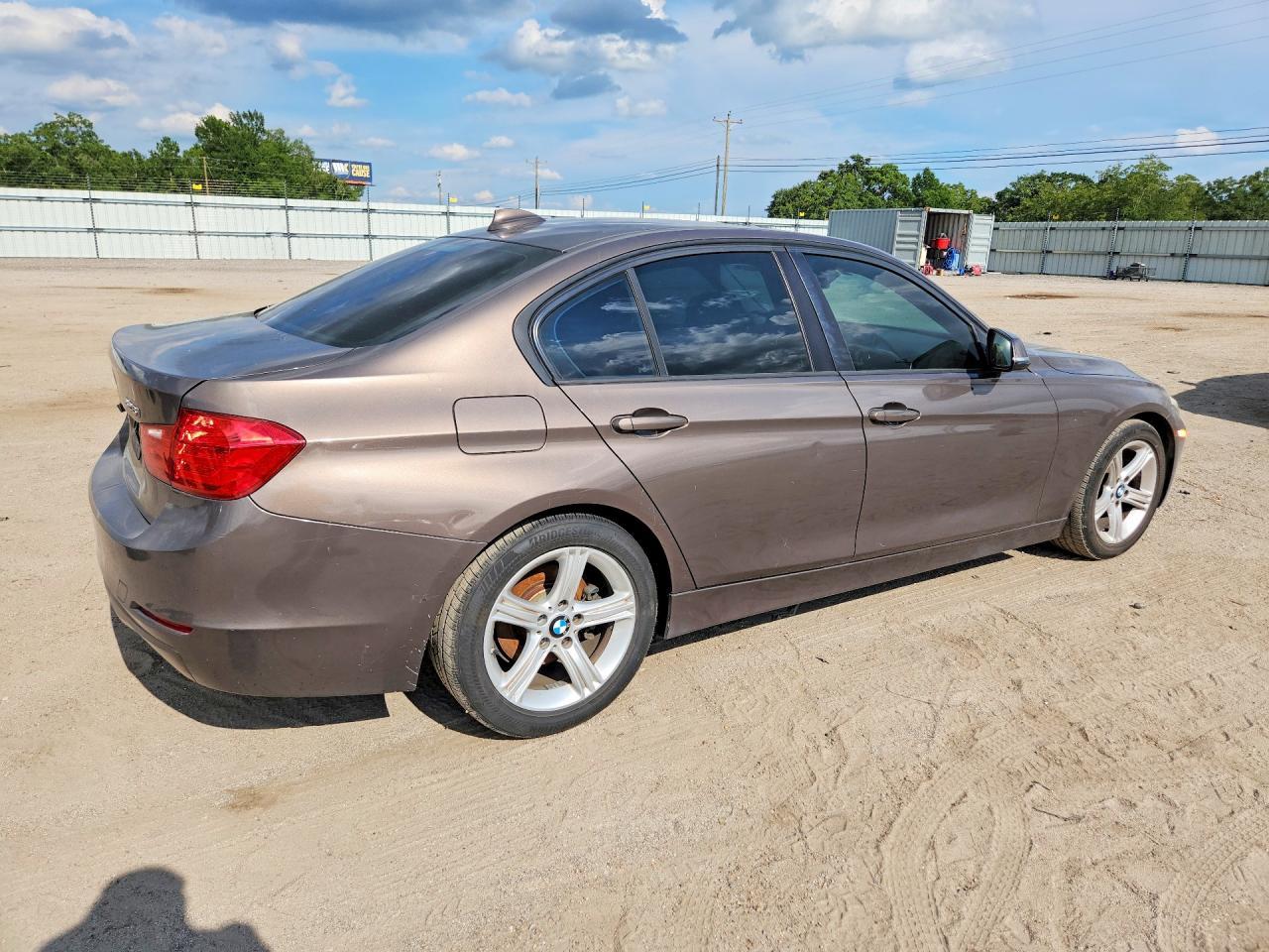 2014 BMW 328 I - zdjęcie 3