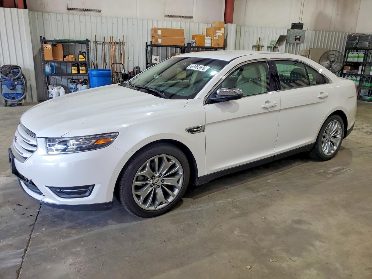 2016 Ford Taurus Limited - zdjęcie główne