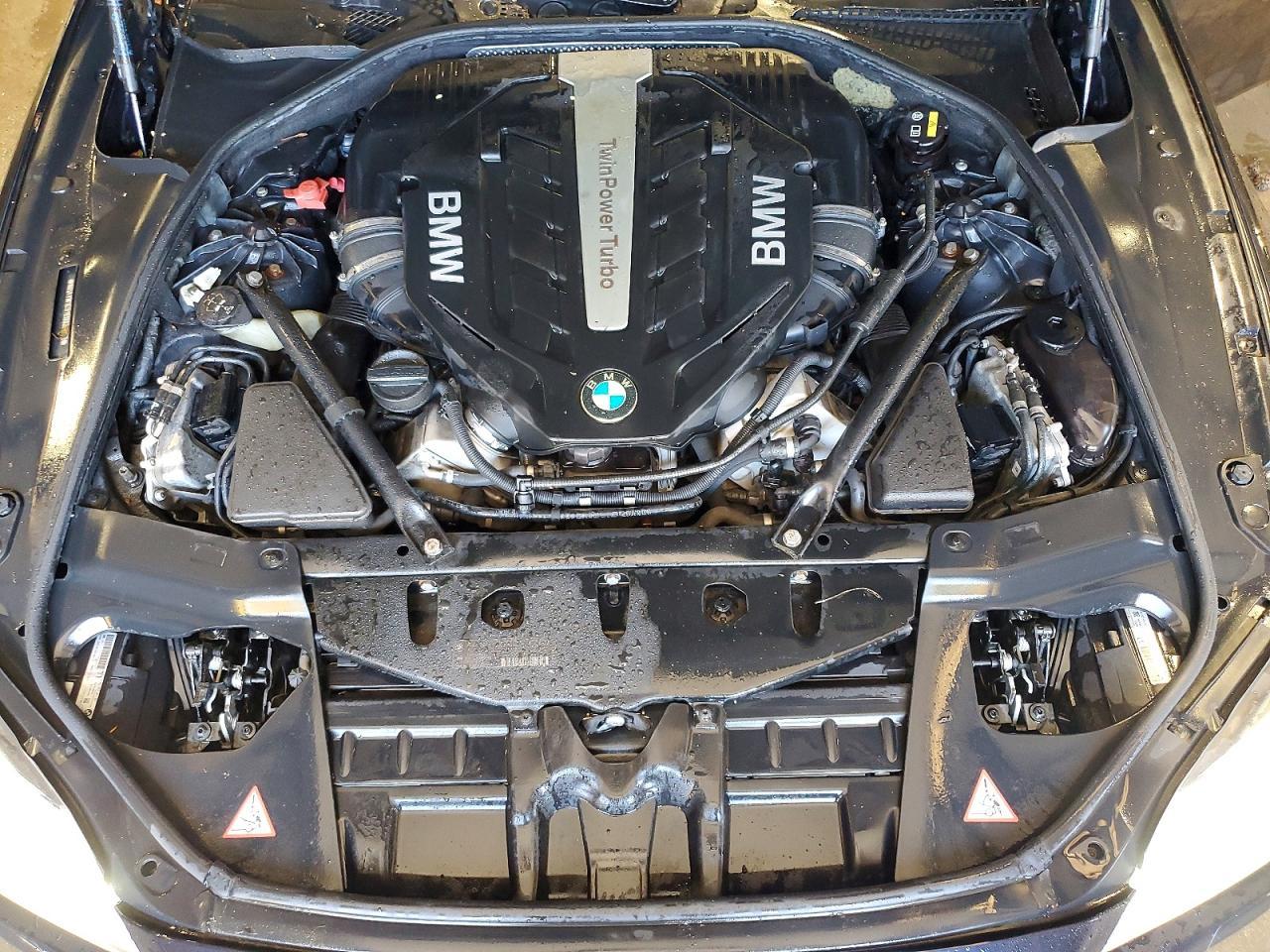 2014 BMW Seria 6 Coupe 650i - zdjęcie 11