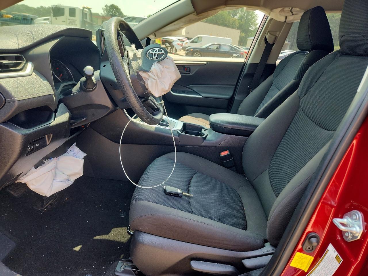 2021 Toyota Rav4 Le - zdjęcie 7