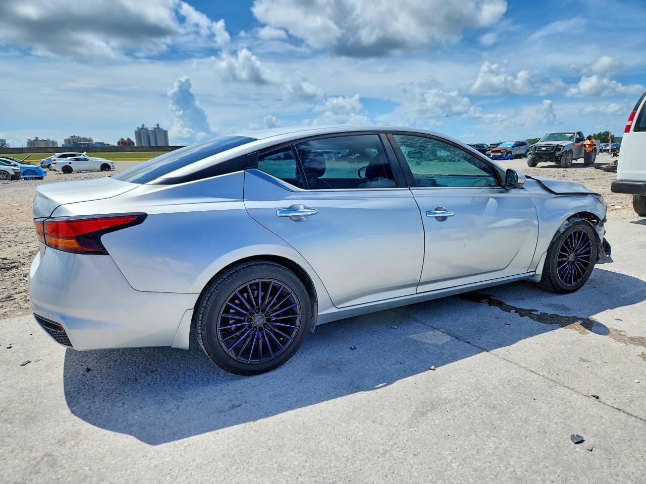 2023 Nissan Altima S - zdjęcie 3