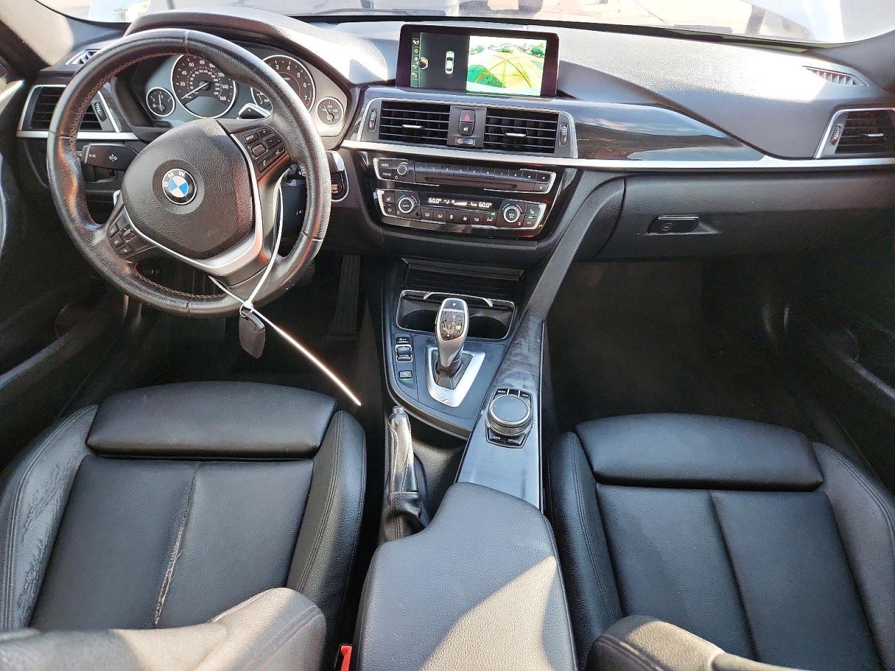 2017 BMW Seria 3 330i - zdjęcie 8