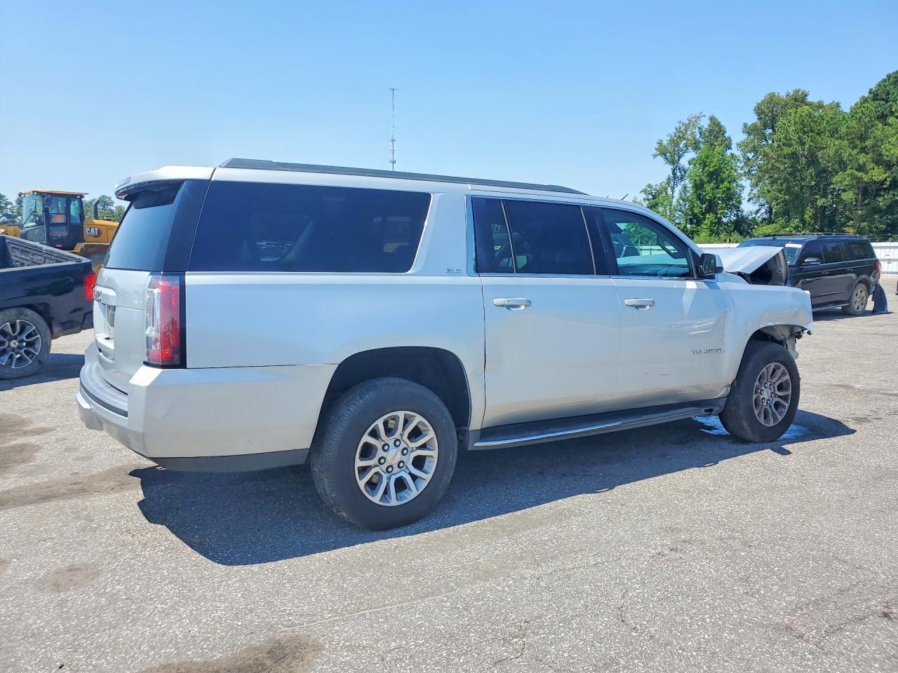2019 GMC Yukon Xl C1500 Slt - zdjęcie 3
